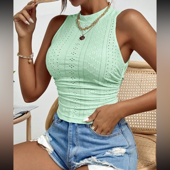 Boho fitted eyelet embroidered tank top - Picture 15 of 15